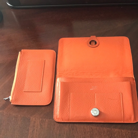Leather Hermès wallet-  gently used - Picture 4 of 7